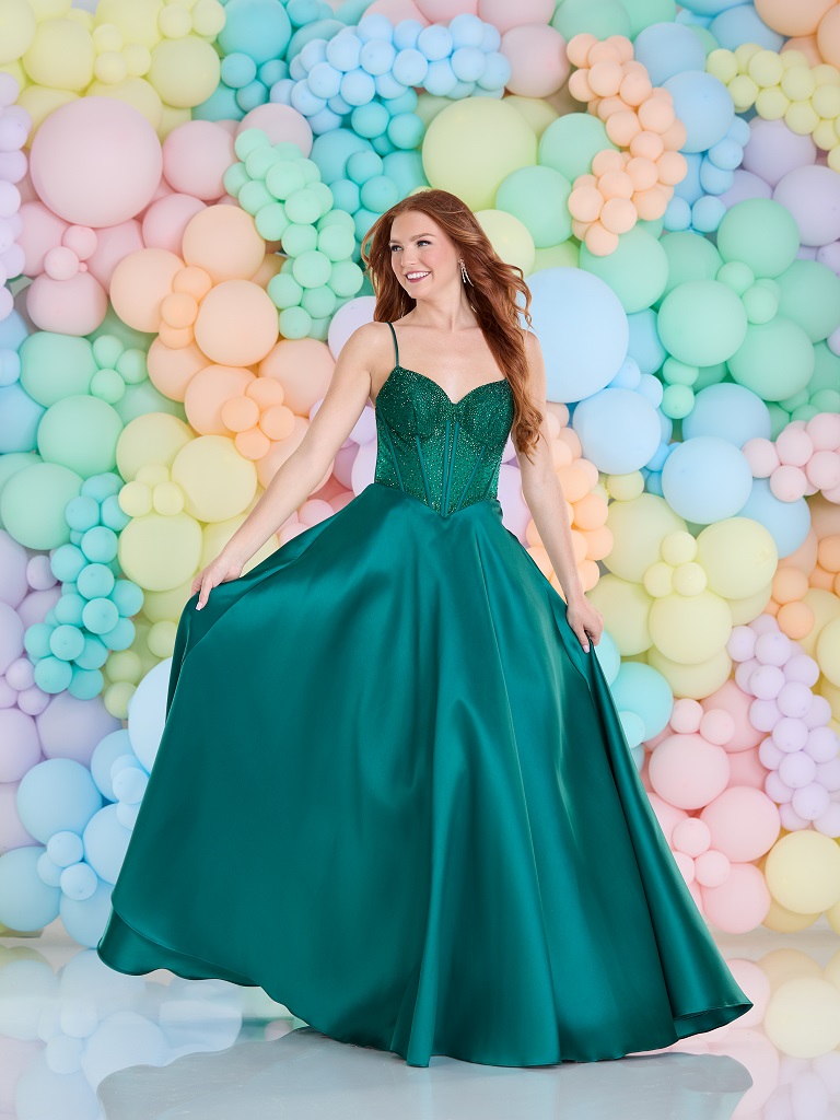 Ilaria Prom Dress - Image 5